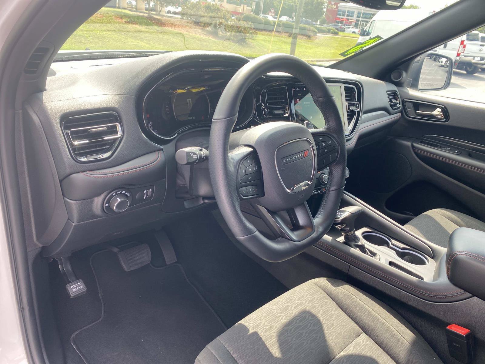 Used 2025 Dodge Durango GT RWD image 26