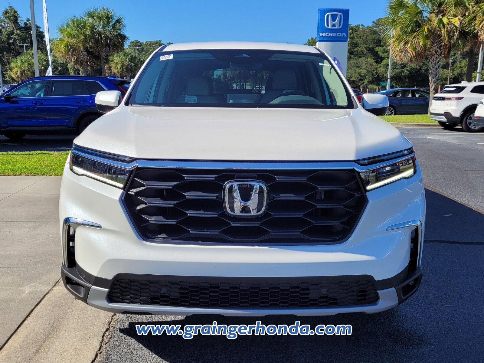 New 2025 Honda Pilot EX-L image 8