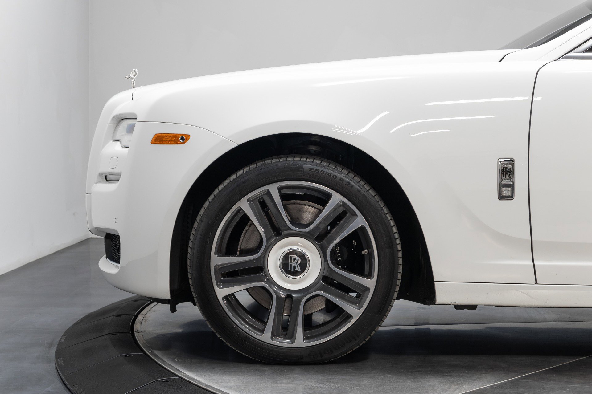 Used 2016 Rolls-Royce Ghost image 26