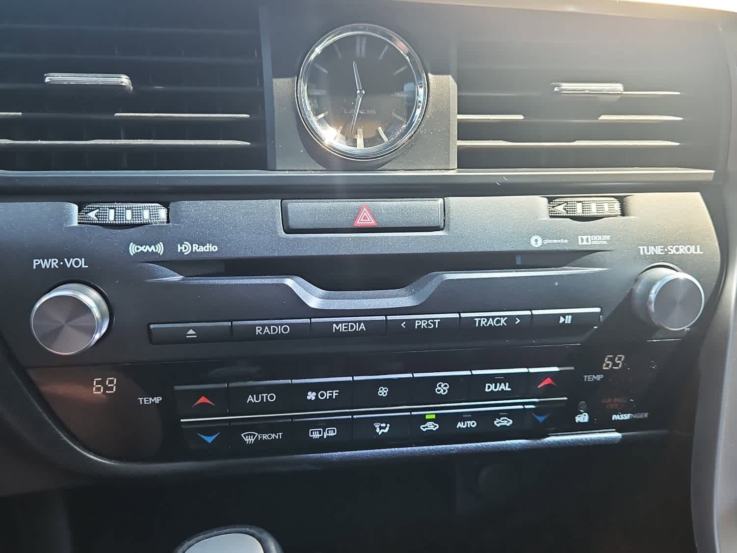 Used 2019 Lexus RX 450h AWD w/ Navigation Package image 17