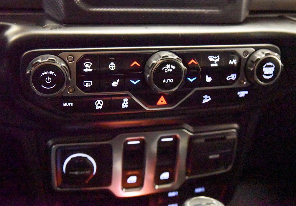 Used 2020 Jeep Wrangler Sport image 18