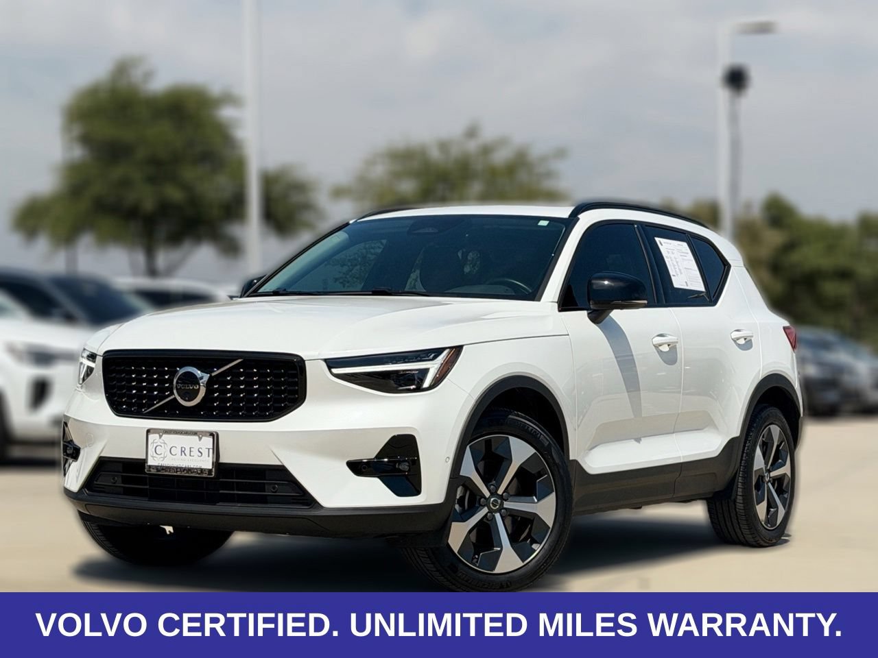 Certified 2026 Volvo XC40 B5 Plus AWD/4WD image 9