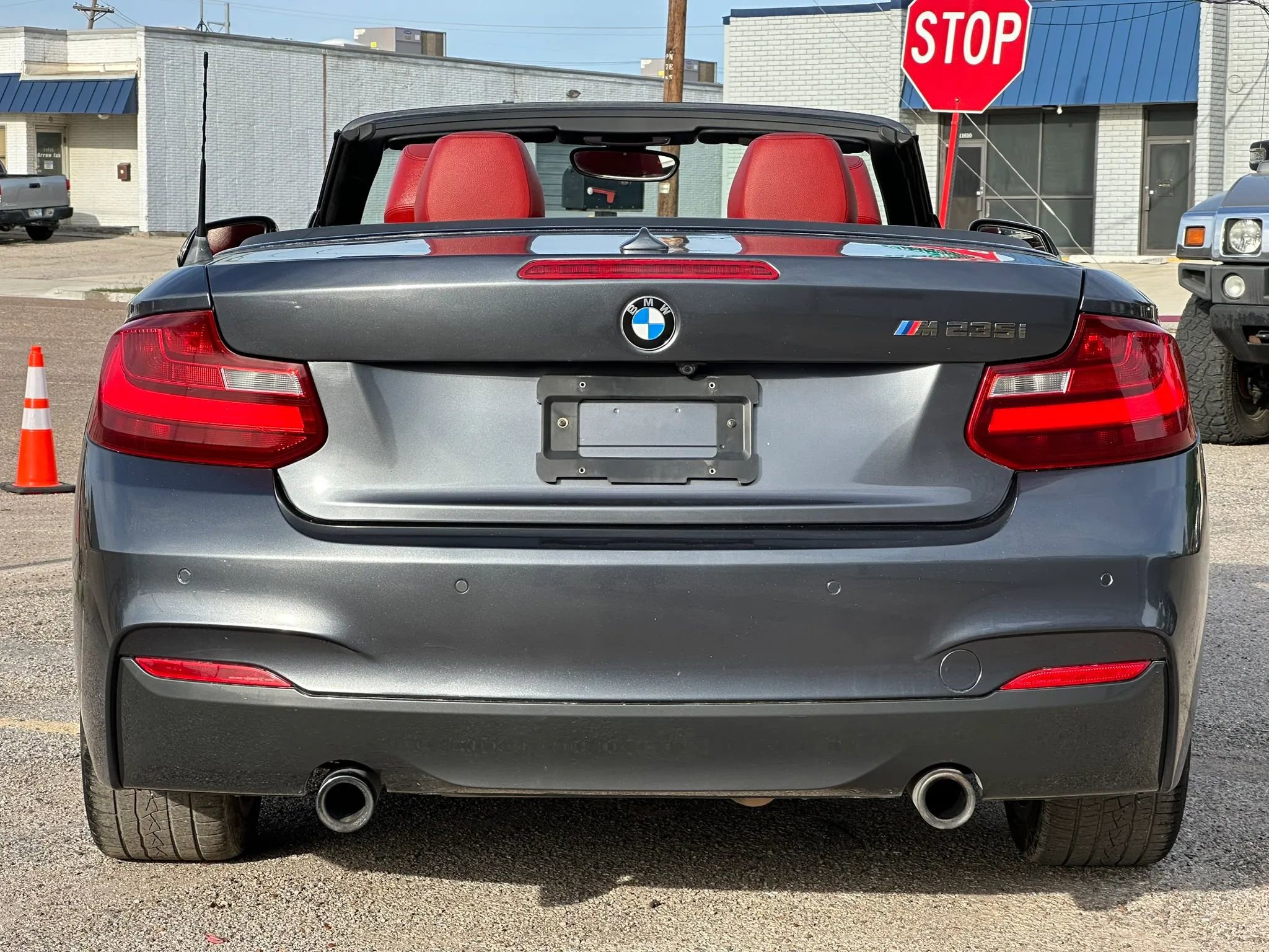 Used 2016 BMW M235i Convertible image 11