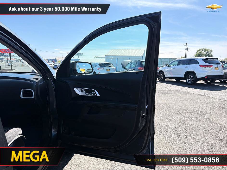 Used 2017 Chevrolet Equinox LS FWD image 34