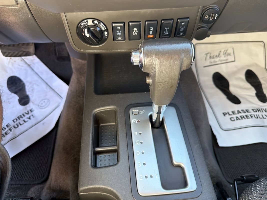 Used 2018 Nissan Frontier PRO-4X AWD/4WD image 25