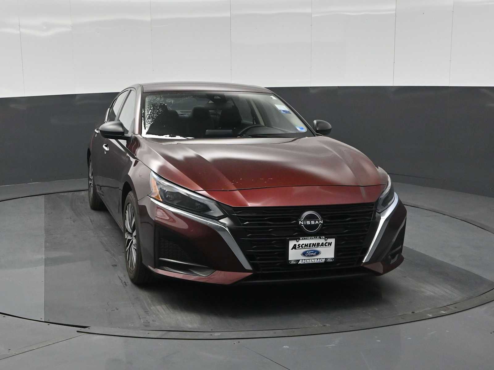 Used 2024 Nissan Altima 2.5 SV image 3