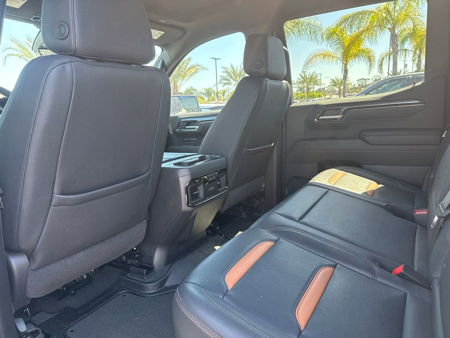 Used 2024 GMC Sierra 1500 AT4 w/ Technology Package AWD/4WD image 20