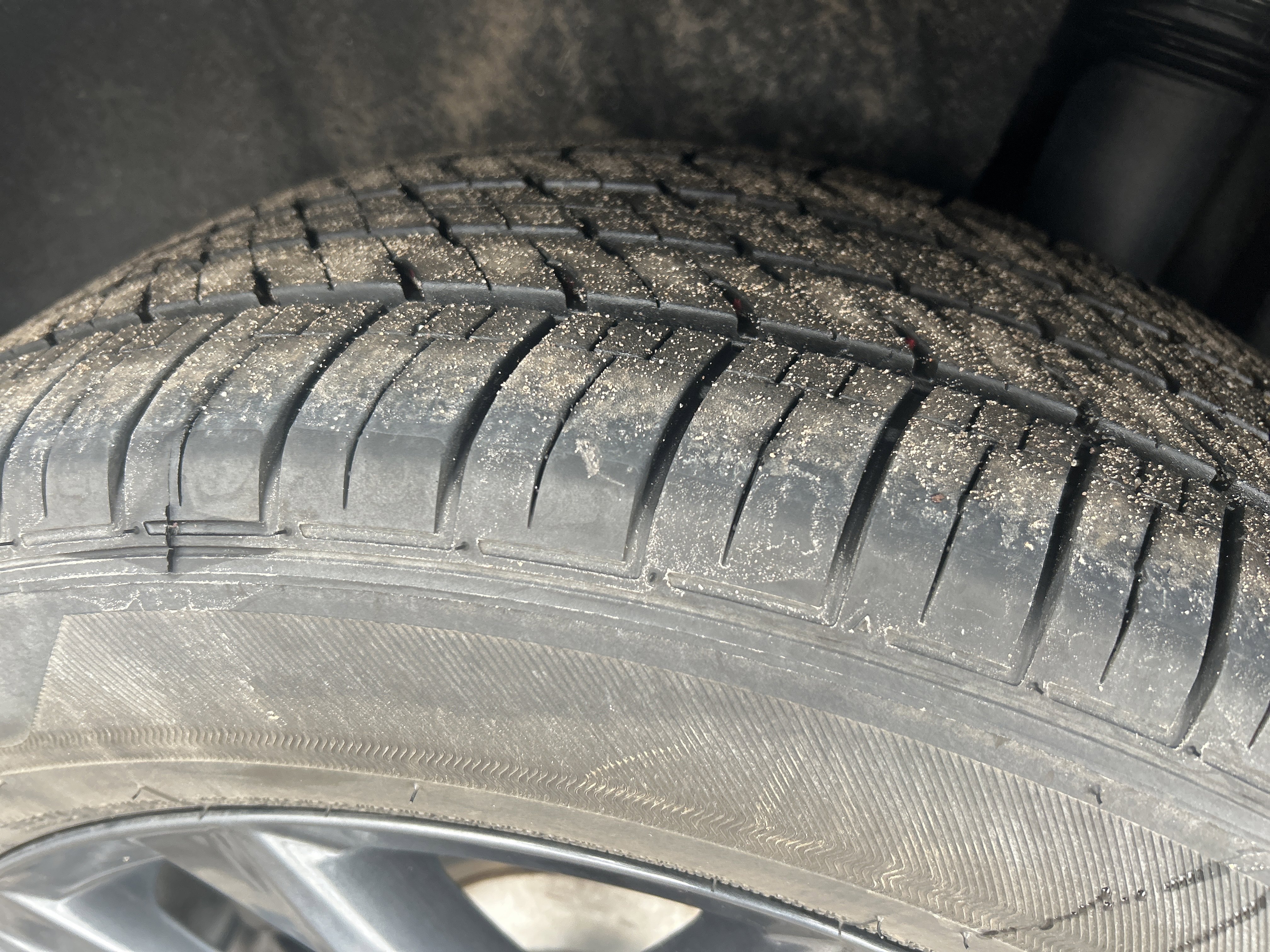 Used 2024 Volkswagen Tiguan SE image 24