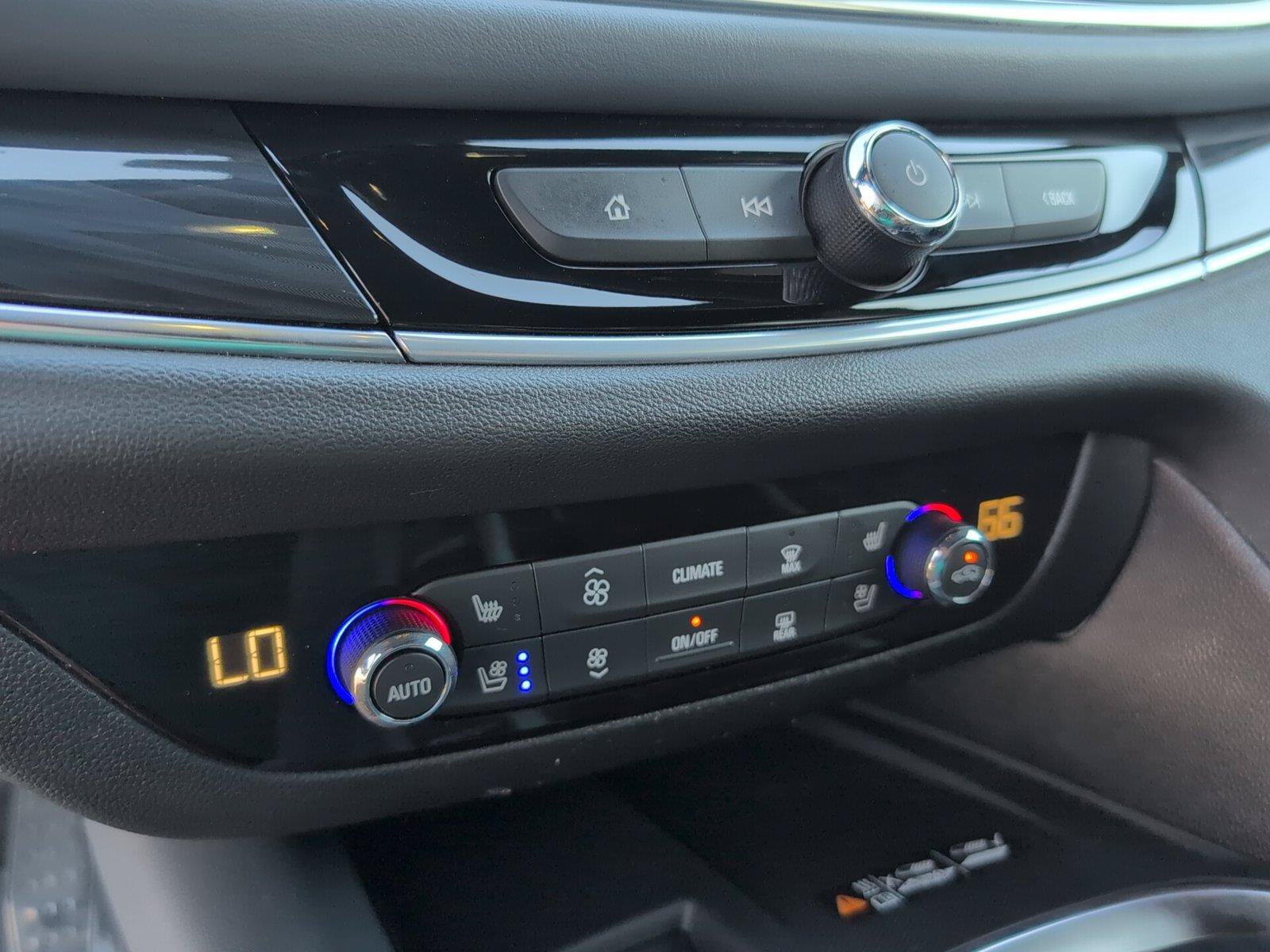 Used 2022 Buick Enclave Premium AWD/4WD image 19