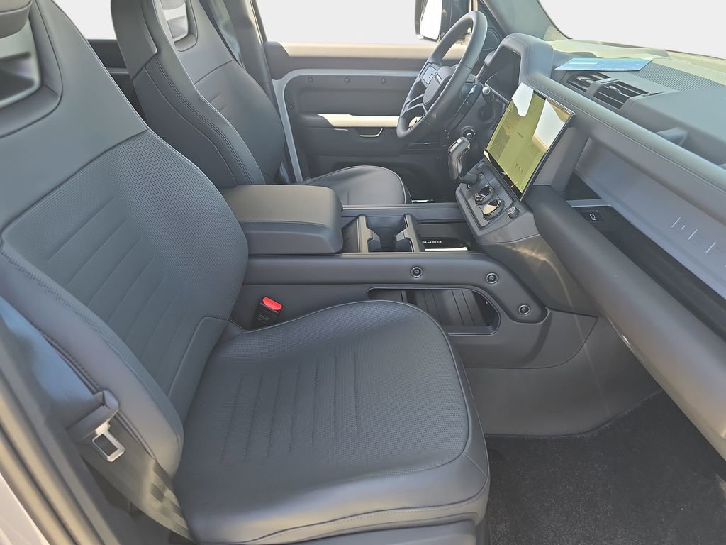 New 2026 Land Rover Defender 110 OCTA AWD/4WD image 10
