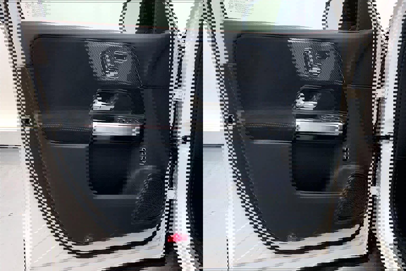 Used 2025 Mercedes-Benz GLB 250 image 20