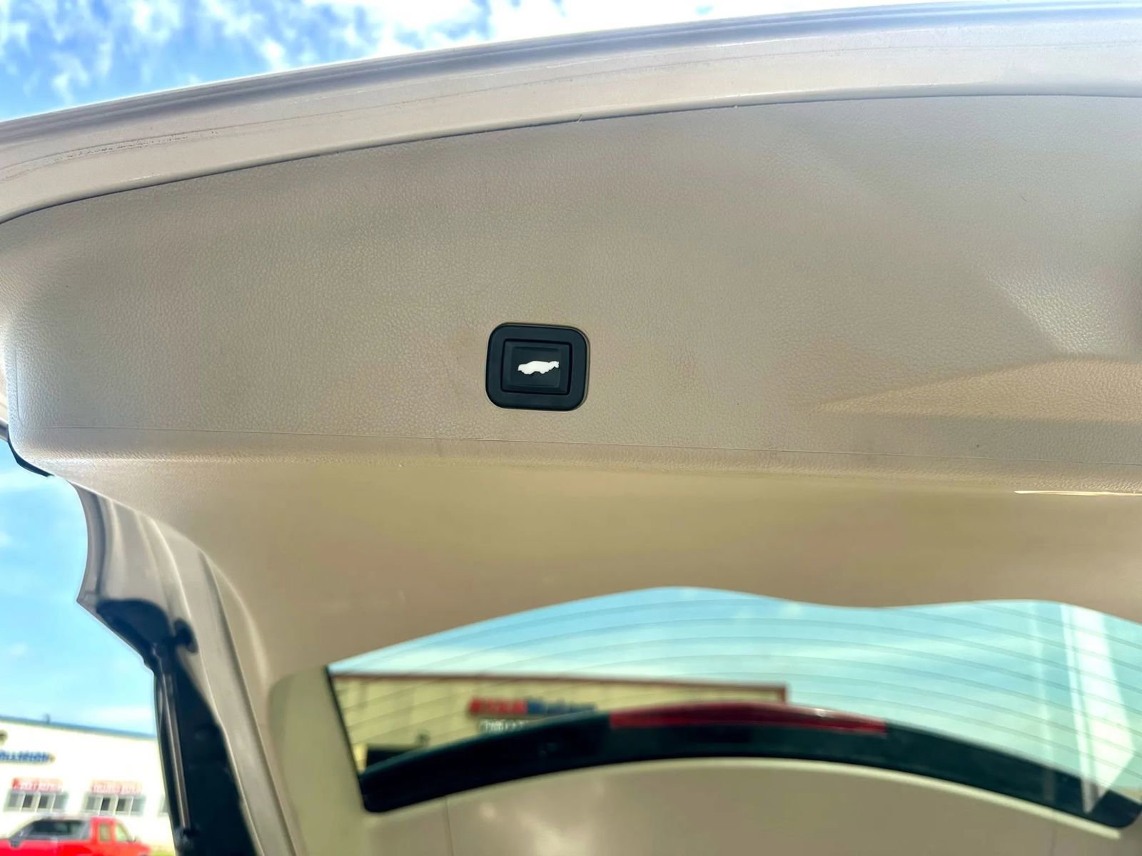 Used 2014 Cadillac SRX Premium image 18