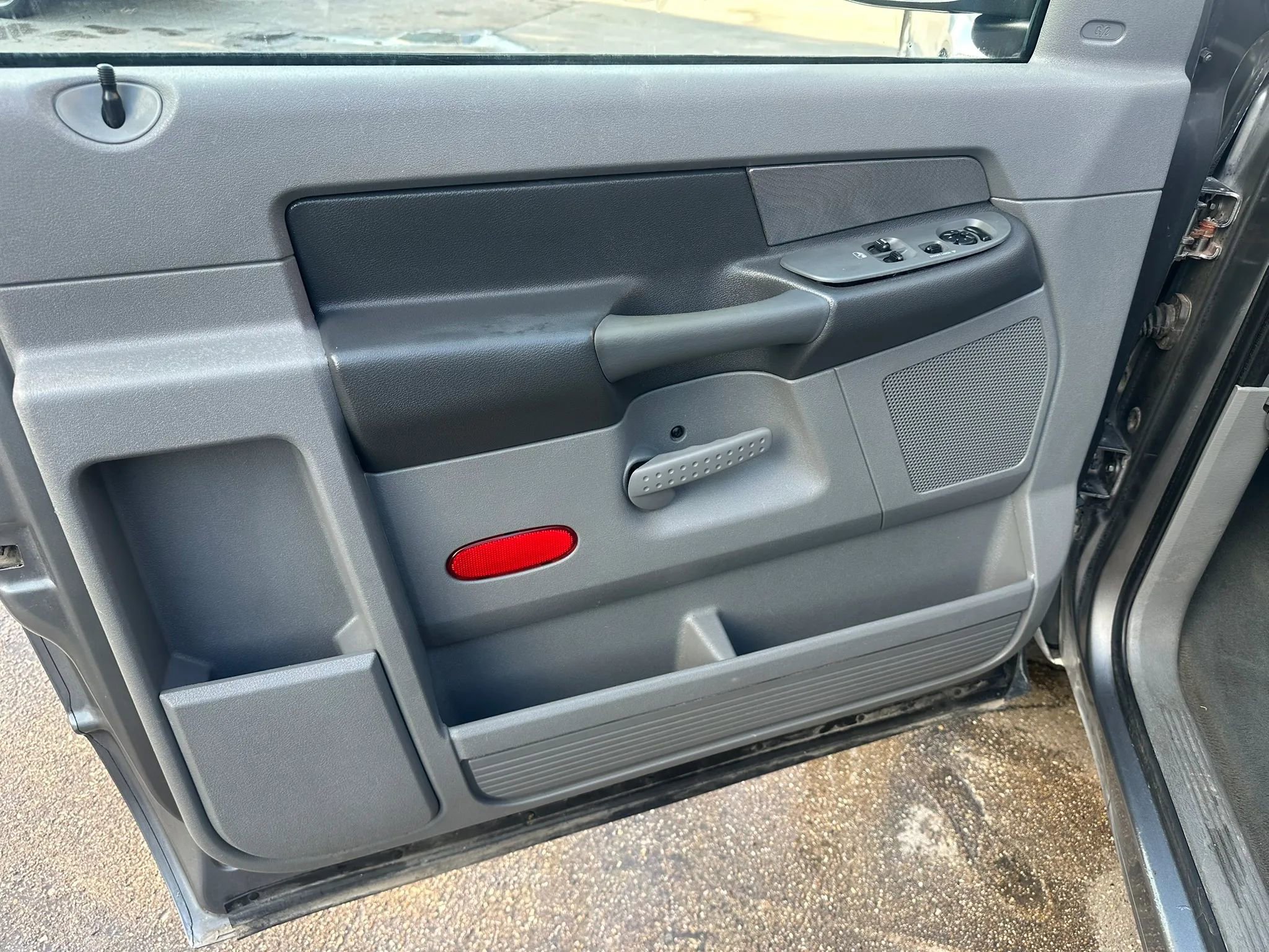 Used 2007 Dodge Ram 1500 Truck ST w/ SXT Group RWD image 12