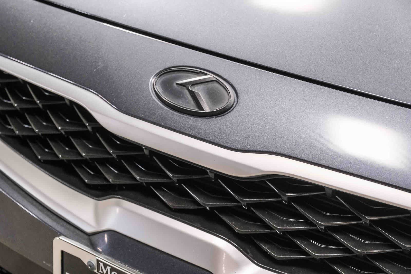 Used 2020 Kia Forte LXS FWD image 14