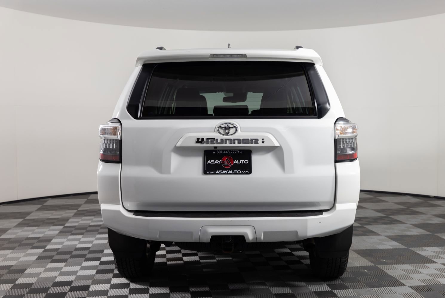 Used 2024 Toyota 4Runner SR5 Premium AWD/4WD image 6