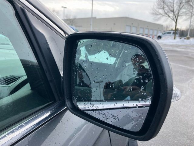 Used 2024 Ford Edge Titanium image 20