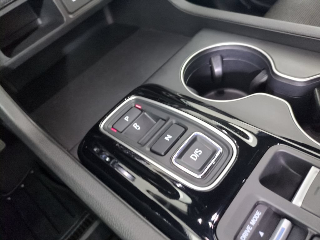 Certified 2025 Honda Pilot Sport image 26
