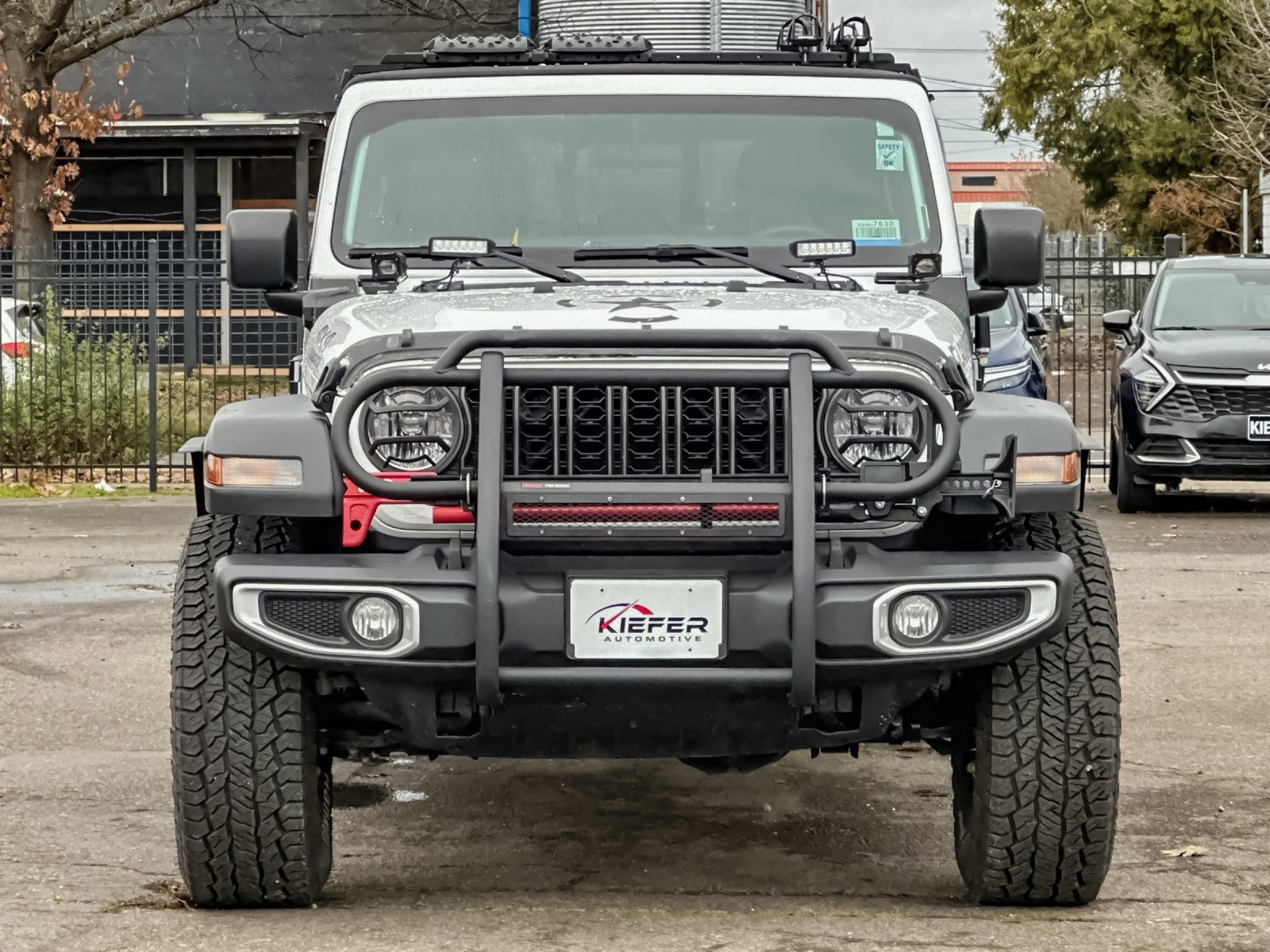 Used 2024 Jeep Gladiator Sport image 9