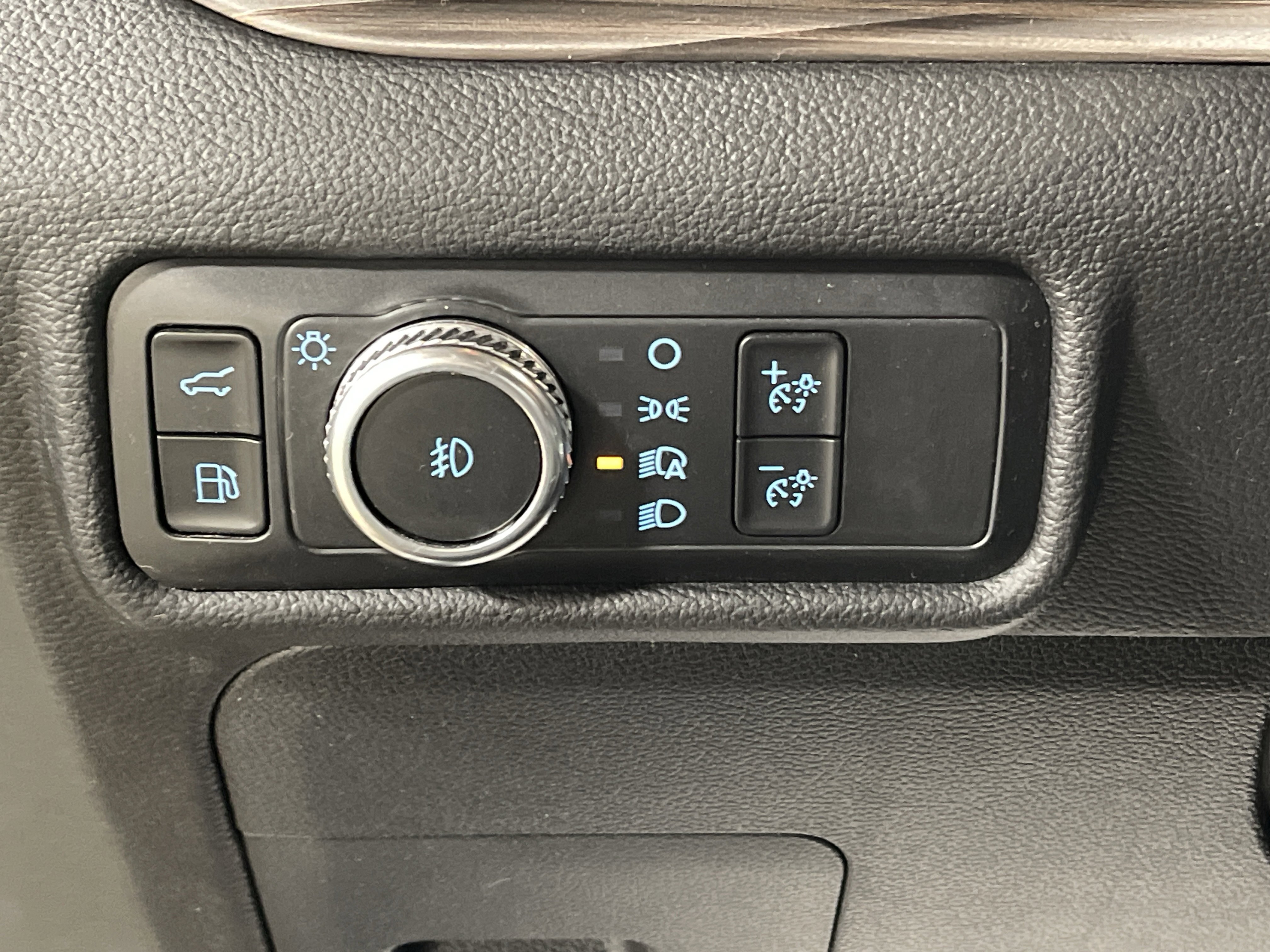 Used 2022 Ford Explorer Limited w/ Hybrid Equipment Group 310A image 23