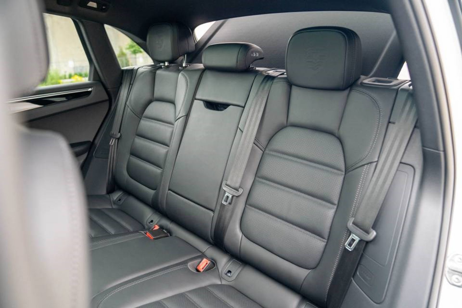 New 2026 Porsche Macan Turbo AWD/4WD image 24