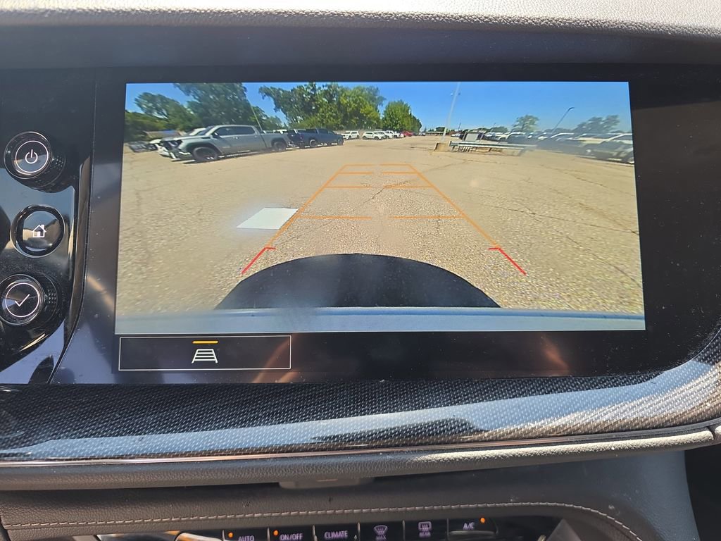 Used 2023 Buick Envision Essence AWD/4WD image 28
