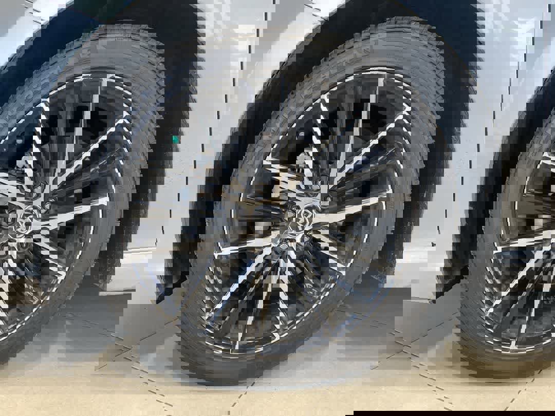 Used 2023 Toyota Camry SE image 10