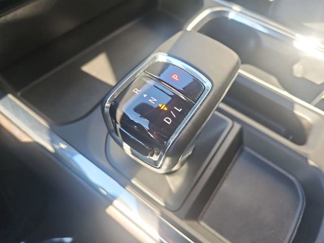 Used 2023 GMC Sierra 1500 SLT w/ SLT Convenience Package image 16