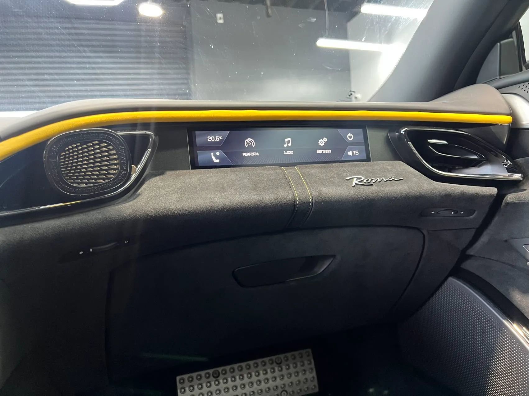 Used 2023 Ferrari Roma RWD image 16
