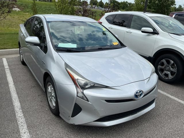 Used 2016 Toyota Prius Two FWD image 3