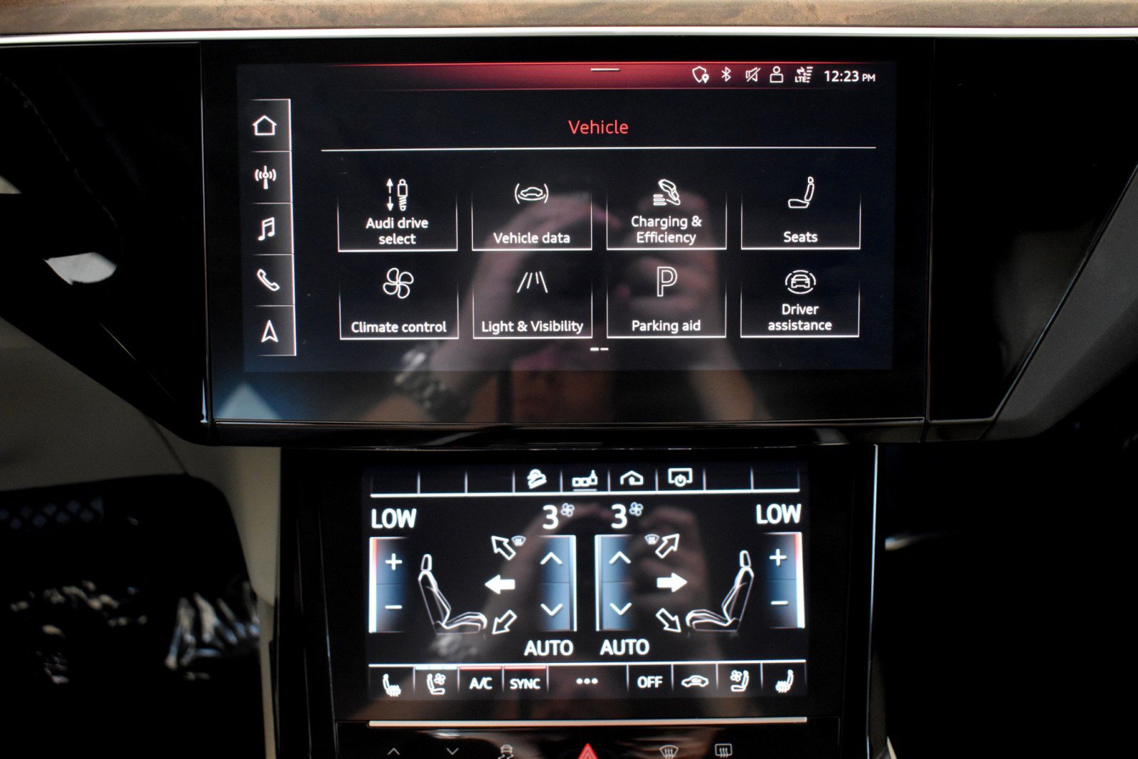 Used 2019 Audi e-tron Premium Plus AWD/4WD image 21