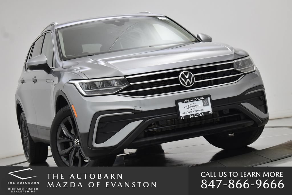 Used 2022 Volkswagen Tiguan SE AWD/4WD image 3