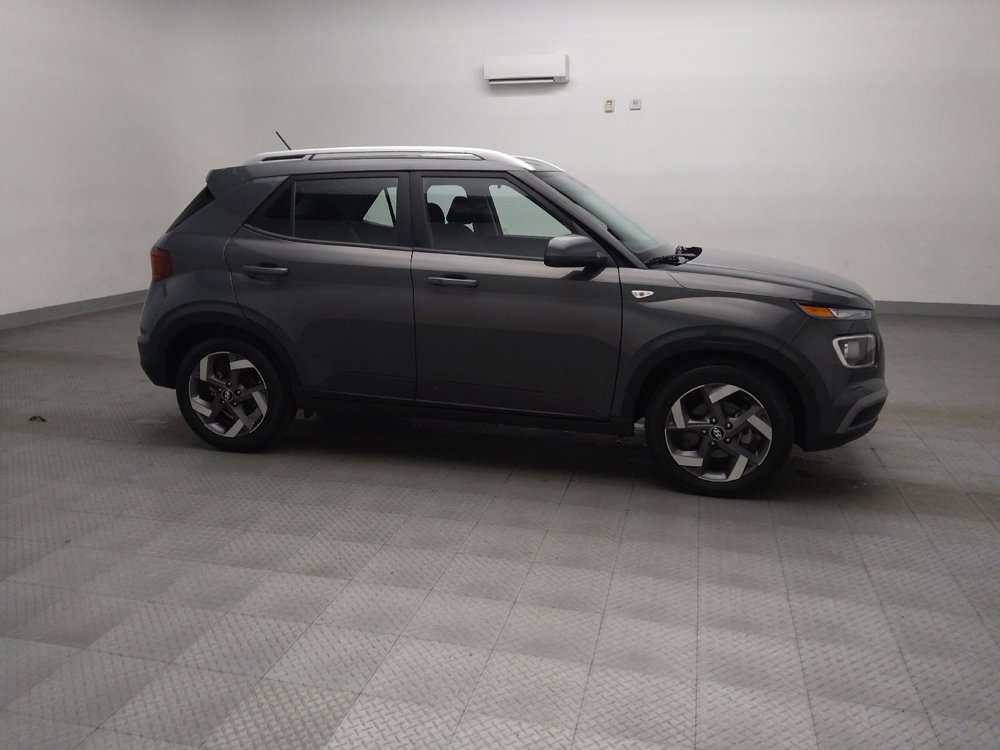 Used 2025 Hyundai Venue SEL image 11