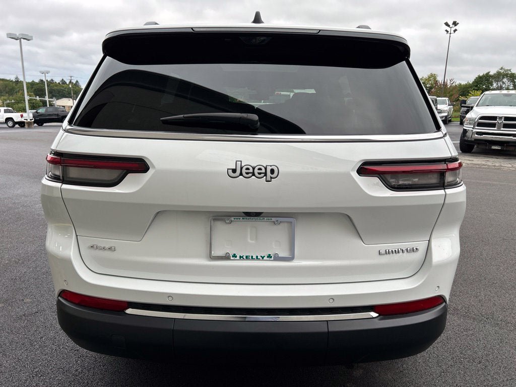Used 2025 Jeep Grand Cherokee L Limited w/ Luxury Tech Group II AWD/4WD image 5