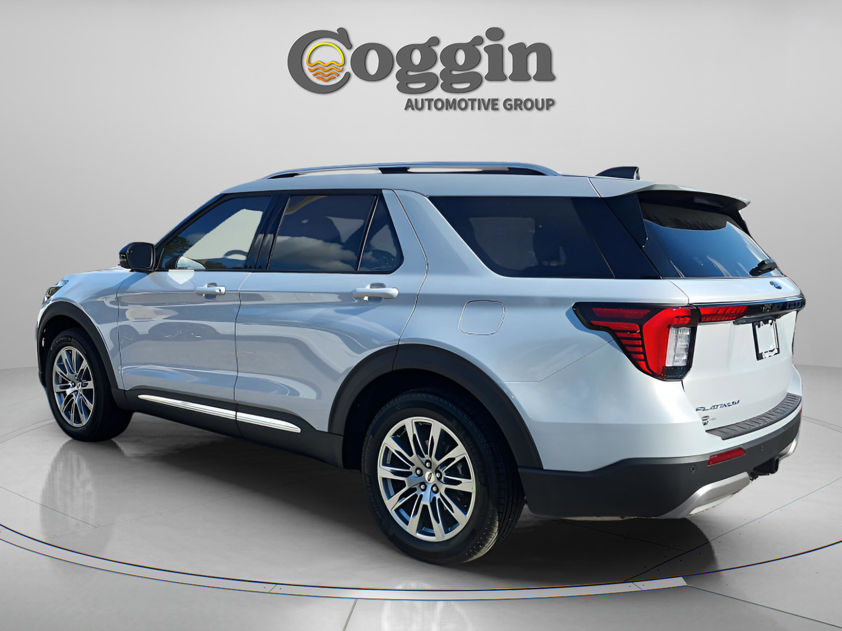 New 2026 Ford Explorer Platinum image 3