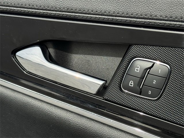 Used 2022 Lincoln Nautilus Reserve w/ Equipment Group 201A image 27