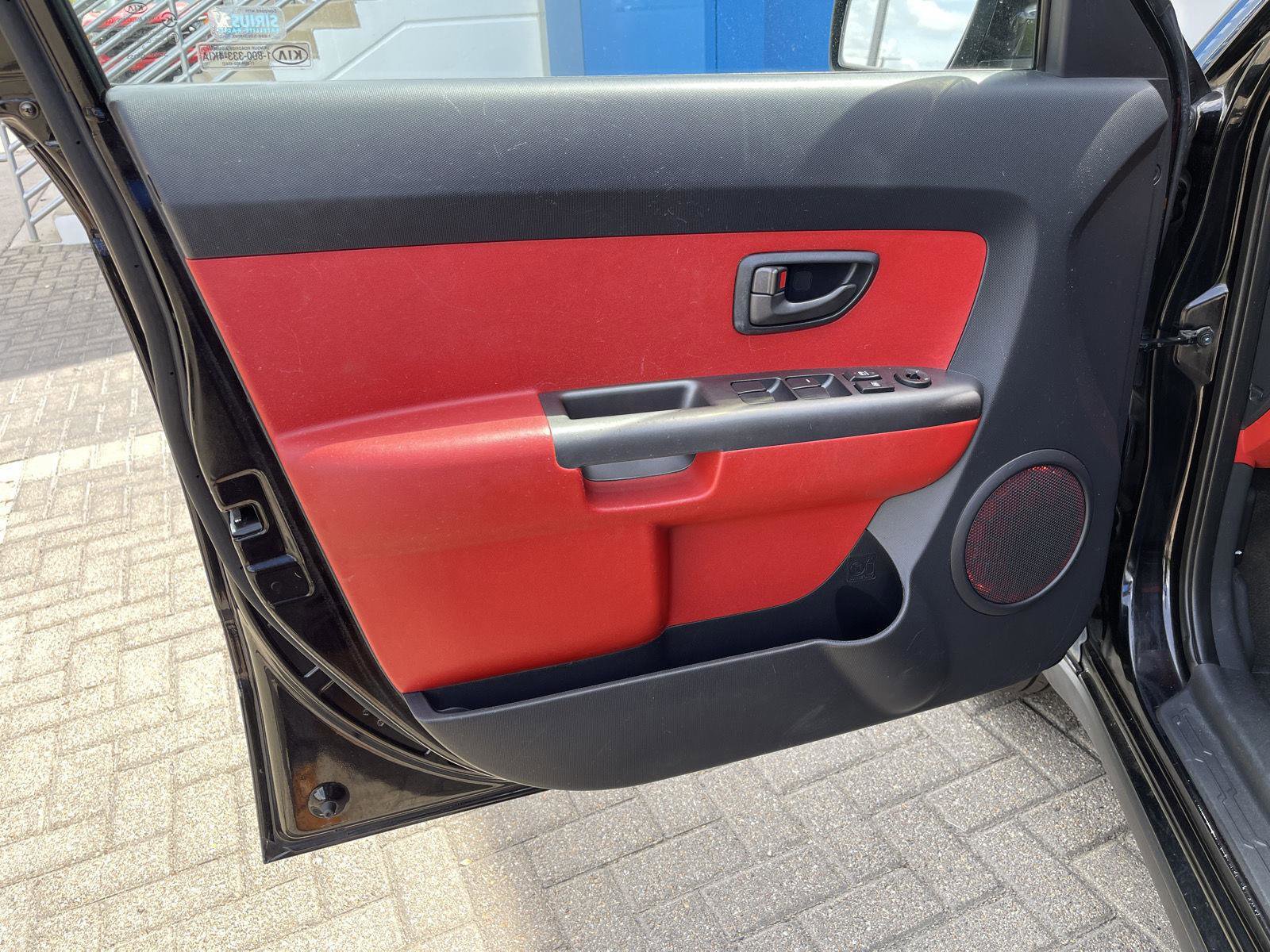 Used 2010 Kia Soul Sport FWD image 11