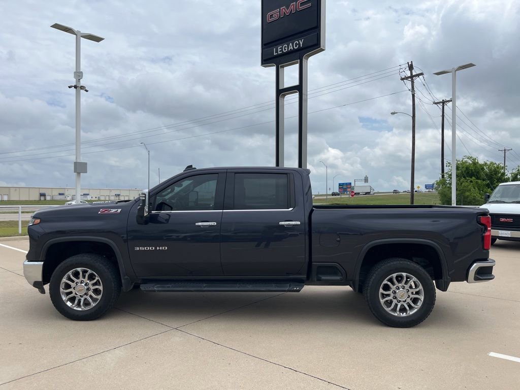 Used 2024 Chevrolet Silverado 3500 LTZ w/ LTZ Premium Package image 3