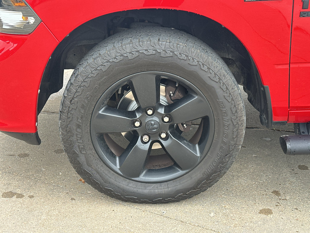 Used 2019 RAM 1500 Express w/ Wheel & Sound Group AWD/4WD image 9