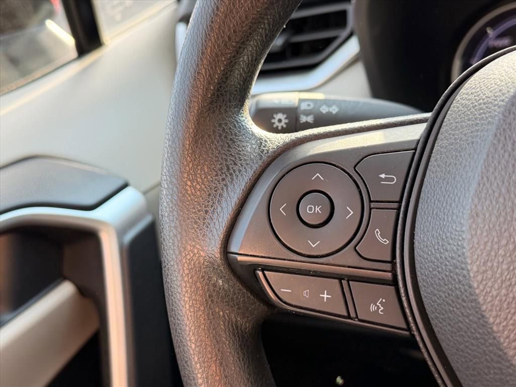 Used 2023 Toyota RAV4 XLE w/ Convenience Package image 18