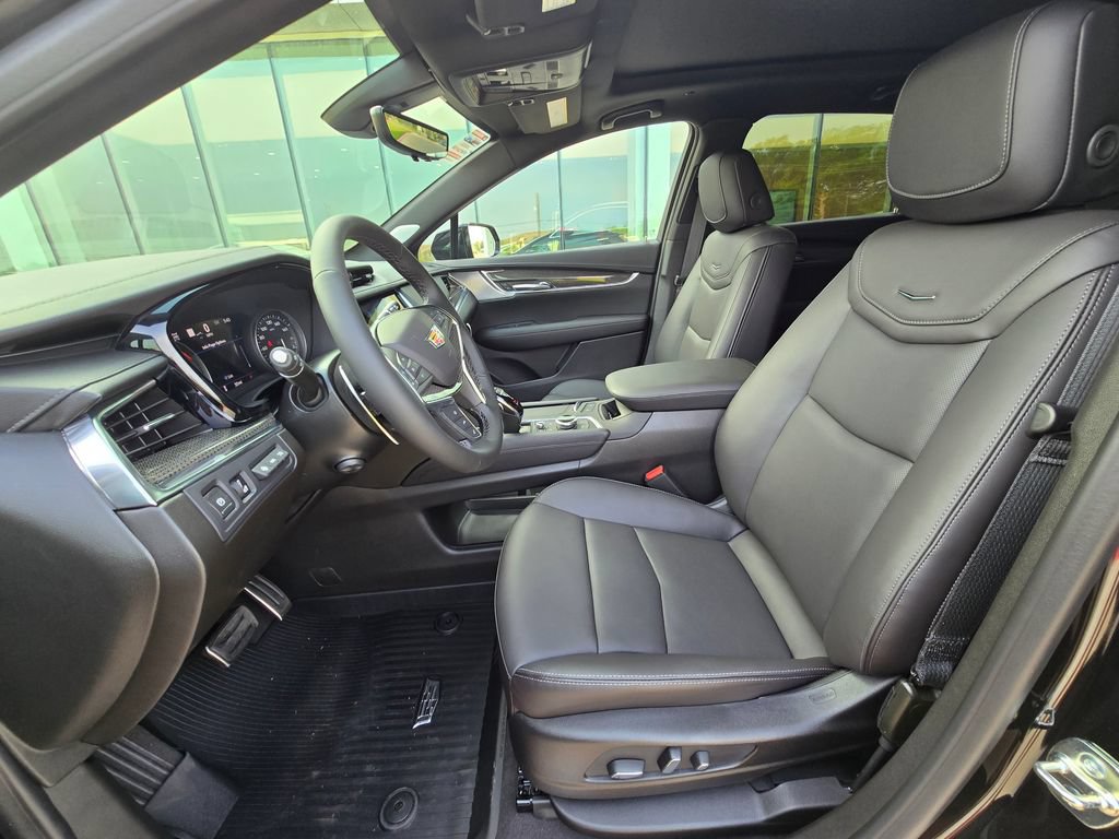 New 2026 Cadillac XT5 Sportv w/ LPO, Onyx Lite Package AWD/4WD image 13