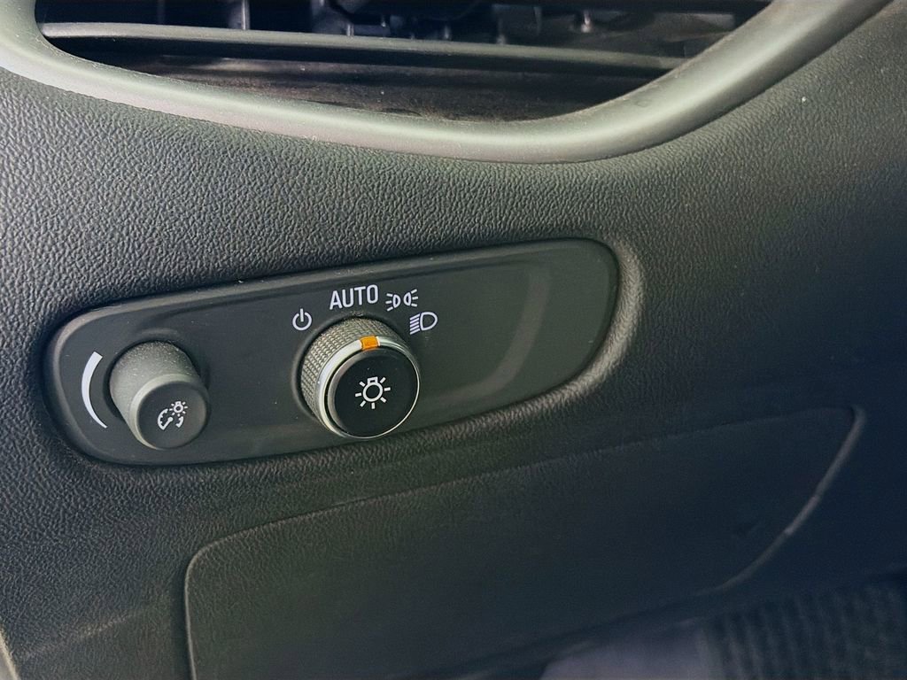 Used 2023 Chevrolet Malibu LT image 12