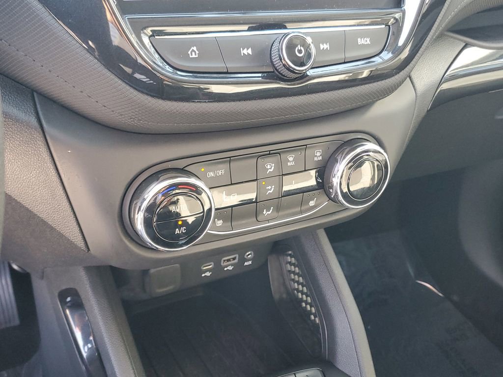 Used 2023 Chevrolet TrailBlazer LT w/ Convenience Package FWD image 31