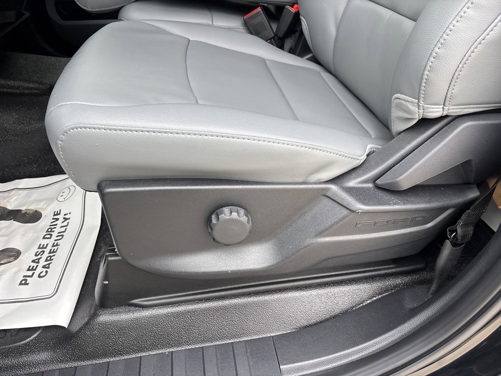 New 2026 Ford F250 XL w/ XL Chrome Package image 22