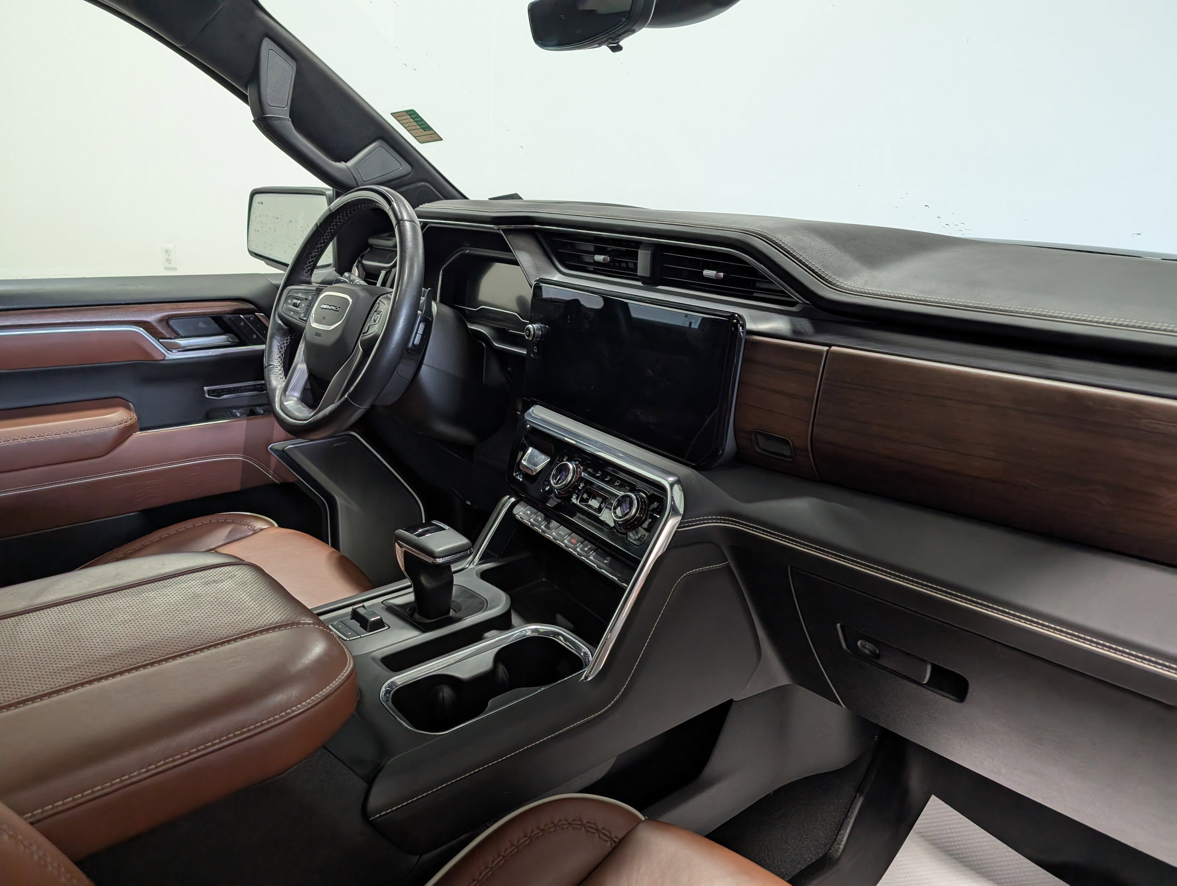 Used 2025 GMC Sierra 1500 Denali Ultimate image 23