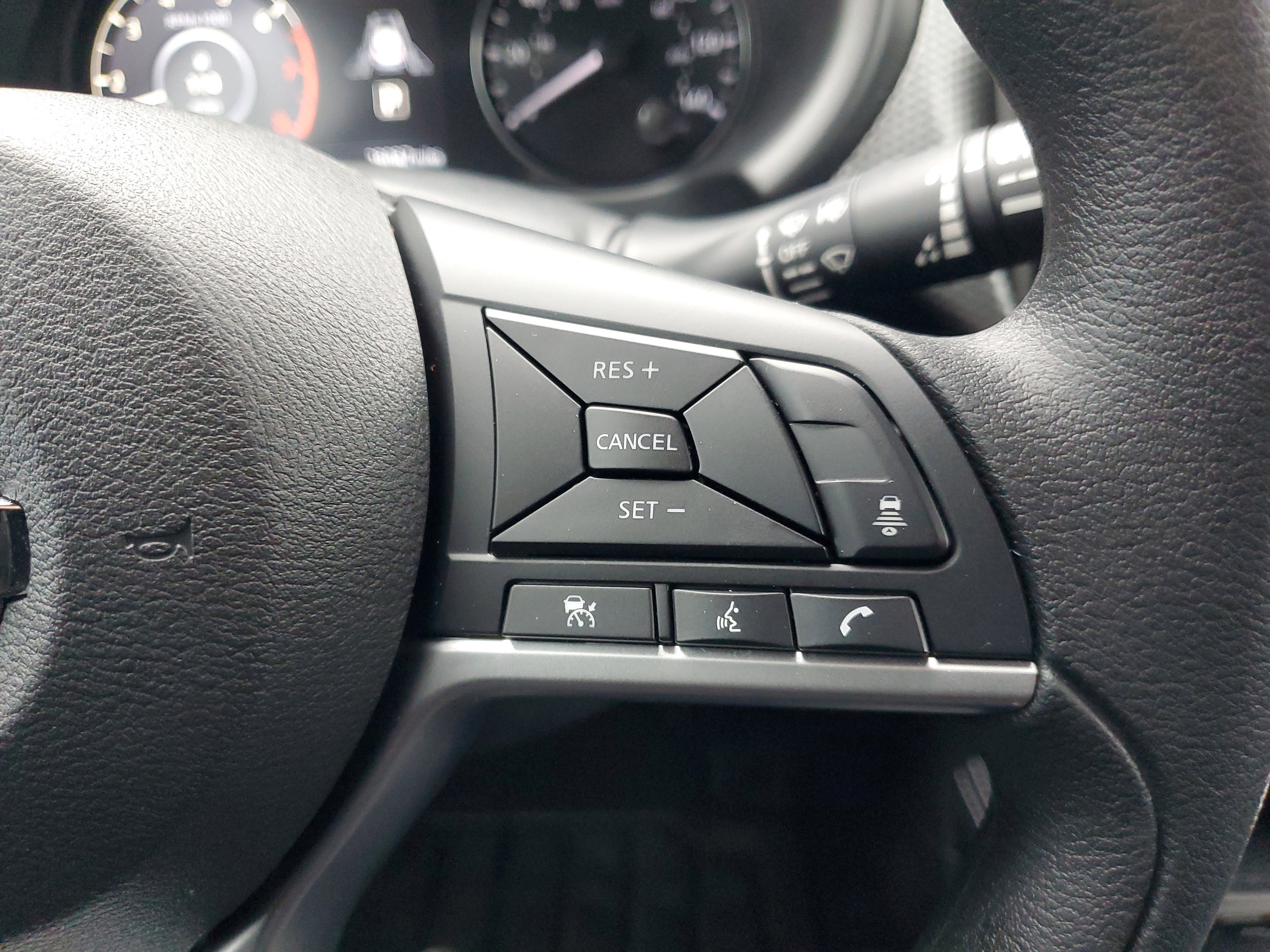 Used 2021 Nissan Kicks SV image 27