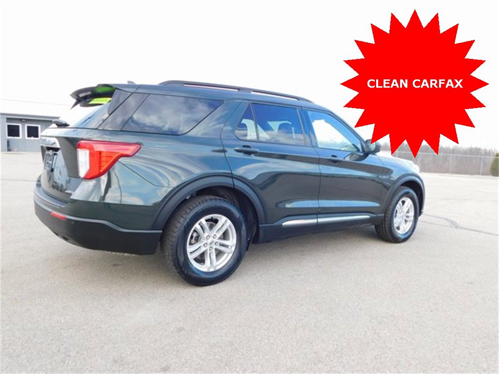 Used 2023 Ford Explorer XLT image 3
