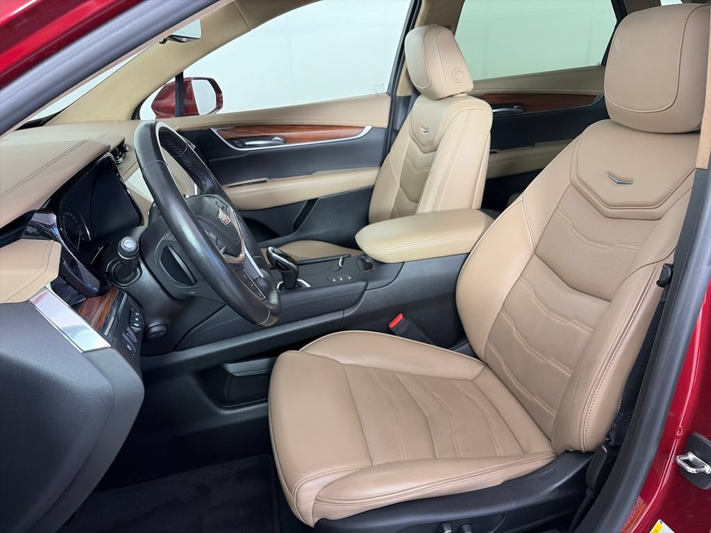 Used 2019 Cadillac XT5 Platinum AWD/4WD image 11