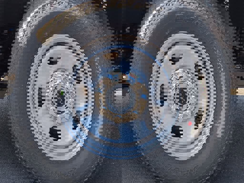 New 2026 Ford F350 XL w/ FX4 Off-Road Package image 14