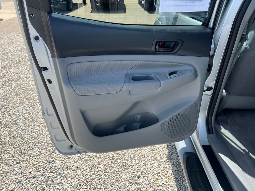 Used 2006 Toyota Tacoma PreRunner image 13