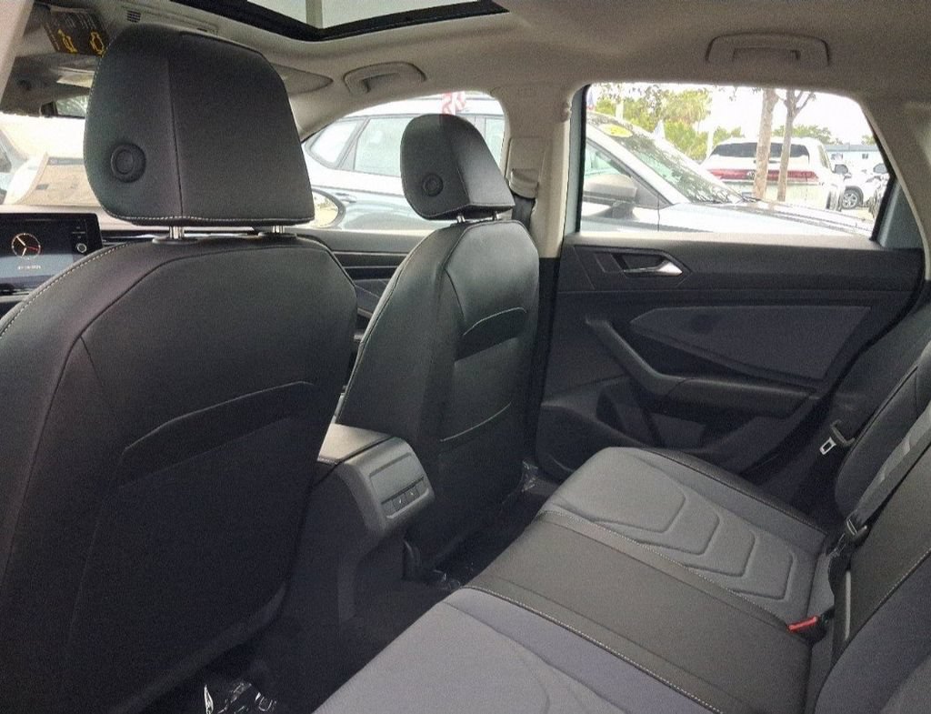 New 2026 Volkswagen Jetta SEL FWD image 5